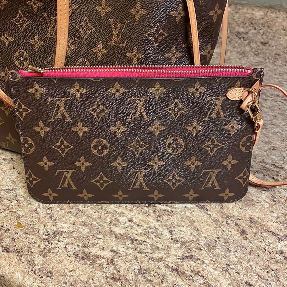 Authentic Louis Vuitton monogram Wristlet